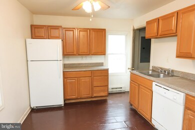 617 Center St, Laurel, DE 19956 - photo 3