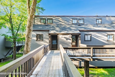 14 Middle Village Way, Tannersville, PA 18372 - photo 2