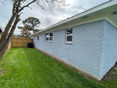 8411 Garden Parks Dr, Houston, TX 77075 - photo 5