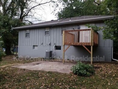 218 SW 19th St, Oak Grove, MO 64075 - photo 2