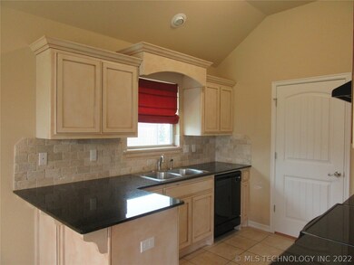 unlisted-address, Broken Arrow, OK 74014 - photo 3