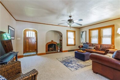 4041 12th St, Des Moines, IA 50313 - photo 3