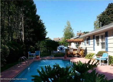 22 Hiawatha summer pool