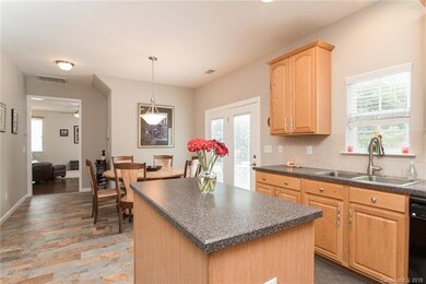 Bright and welcoming kitchen