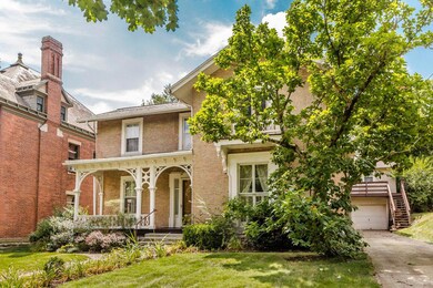 127 N Franklin St 06