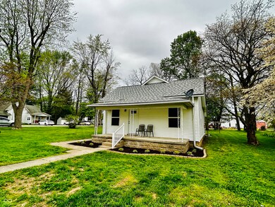 806 E Taylor St, Ladoga, IN 47954 - photo 4