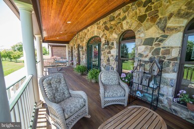 36876 Paxson Rd, Purcellville, VA 20132 - photo 4