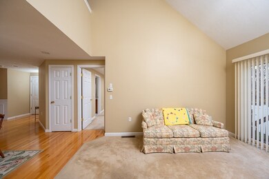 9 Barker Square Dr unit 22, Pembroke, MA 02359 - photo 7