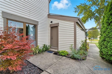 6696 Embassy Ct unit C11, Maumee, OH 43537 - photo 5