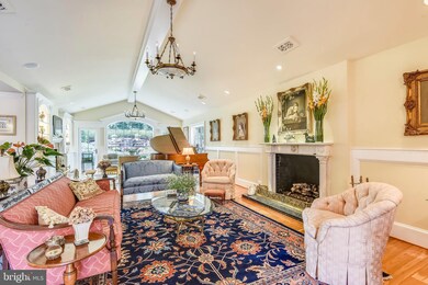 7302 Admiral Dr, Alexandria, VA 22307 - photo 3