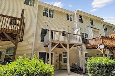 335 Anterbury Dr, Apex, NC 27502 - photo 4