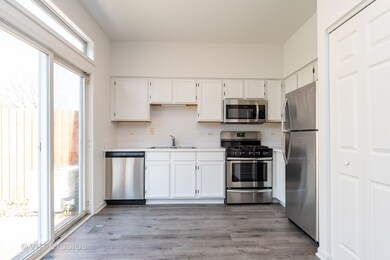 2705 Skylane Dr unit 1, Naperville, IL 60564 - photo 4