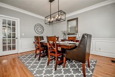 Beautifully crafted custom moldings in oversized p