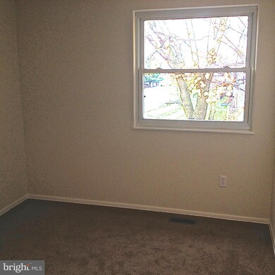 307 Glade Blvd, Walkersville, MD 21793 - photo 3