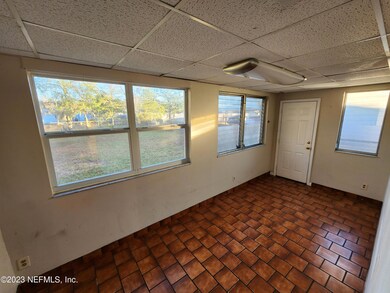 6231 Sauterne Dr, Jacksonville, FL 32210 - photo 4