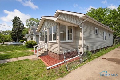 1746 Mansfield Rd, Toledo, OH 43613 - photo 4