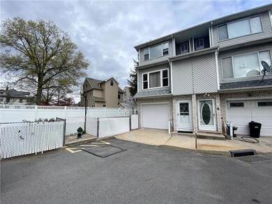 61 Vogel Loop, Staten Island, NY 10314 - photo 2