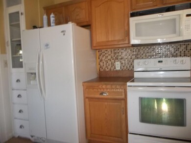 315 Kitchen 2<|><|>