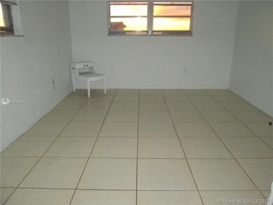 unlisted-address, Miami Beach, FL 33141 - photo 6
