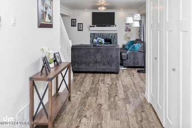 03-Front Entry_DMD_7881