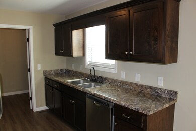 510 Skinner Flat Rd, Manchester, TN 37355 - photo 7