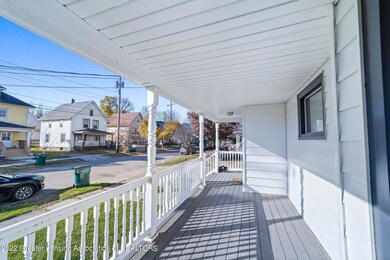 Home-Exposure-1110-W-Allegan-22