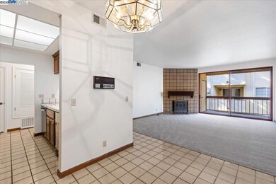 25912 Hayward Blvd unit 204, Hayward, CA 94542 - photo 5