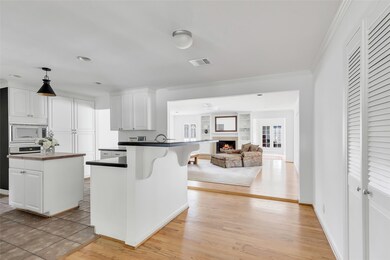 6214 Grovewood Ln, Houston, TX 77008 - photo 6