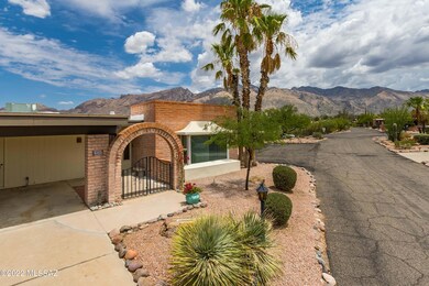 5453 N Arroyo Grande Cir-4