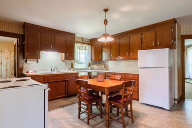 47 Oak St, Milford, NH 03055 - photo 5