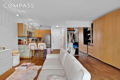 408 8th Ave unit 8B, New York, NY 10001 - photo 4