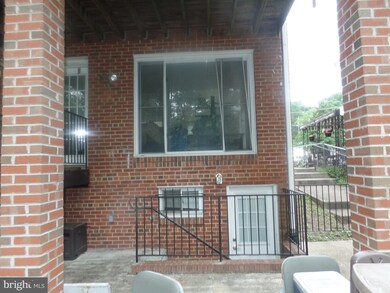 931 Owens Rd, Oxon Hill, MD 20745 - photo 3