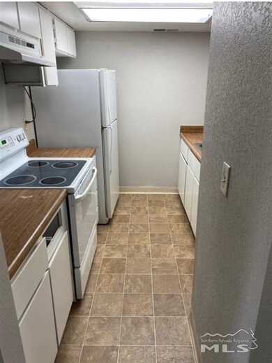 1525 Shannon Way, Sparks, NV 89431 - photo 4