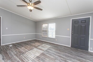 313 Hogan Ln, Whitesboro, TX 76273 - photo 3