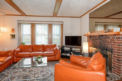 100 Gilbert Rd unit 1, Belmont, MA 02478 - photo 3