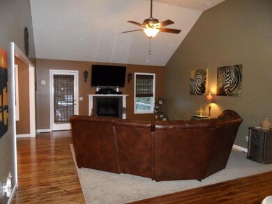 523 Powers Rd, Manchester, TN 37355 - photo 5