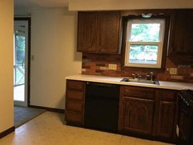 19 Winslow St, Shrewsbury, MA 01545 - photo 5