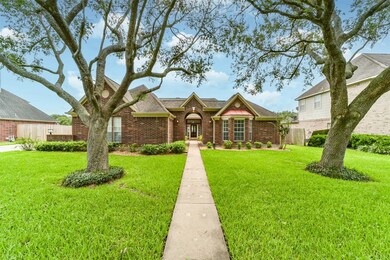 1213 Red Wing Dr, Friendswood, TX 77546 - photo 2