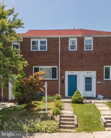 919 Regina Dr, Halethorpe, MD 21227 - photo 4