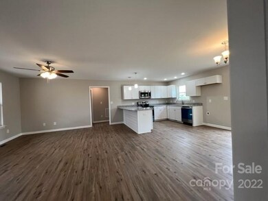 401 Bell Farm Rd, Statesville, NC 28625 - photo 4