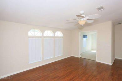 7517 Cedar Bark - Snug Harbor - Living R