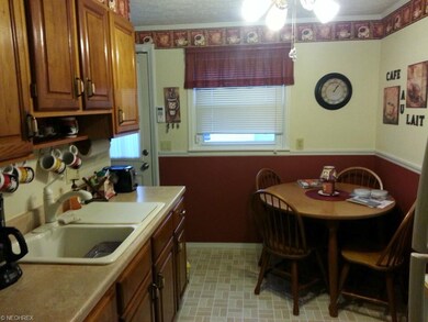 Kitchen totally updated, dinette area, ceiling fan