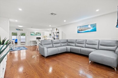 unlisted-address, Sarasota, FL 34239 - photo 3