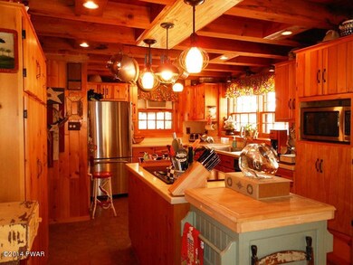 805 Blackbirch Ct, Hawley, PA 18428 - photo 3