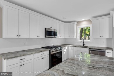 838 Baldwin St, Forked River, NJ 08731 - photo 7