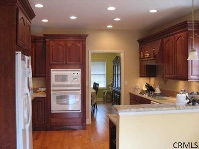 21 Yardley Ct, Albany, NY 12211 - photo 6