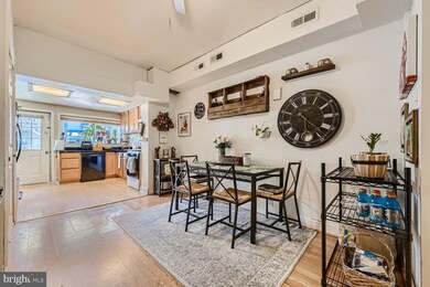 208 S East Ave, Baltimore, MD 21224 - photo 6