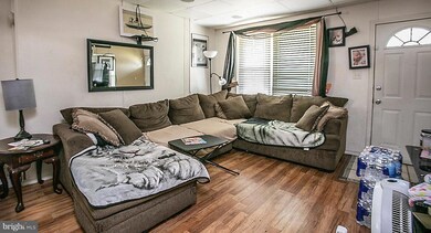 1301 E 9th St, Crum Lynne, PA 19022 - photo 4