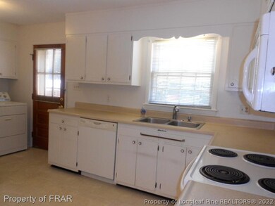 1206 Castle Rock Dr, Fayetteville, NC 28304 - photo 7