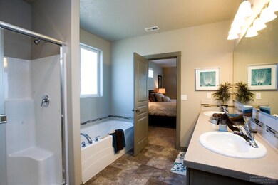 3666 SW Pumice Ave, Redmond, OR 97756 - photo 6